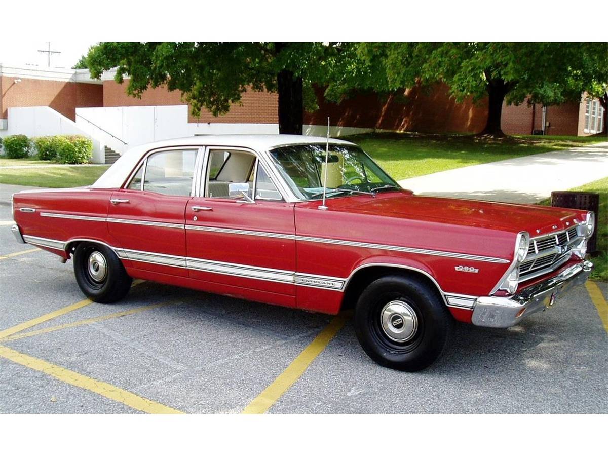 Ford-Fairlane-1967-red
