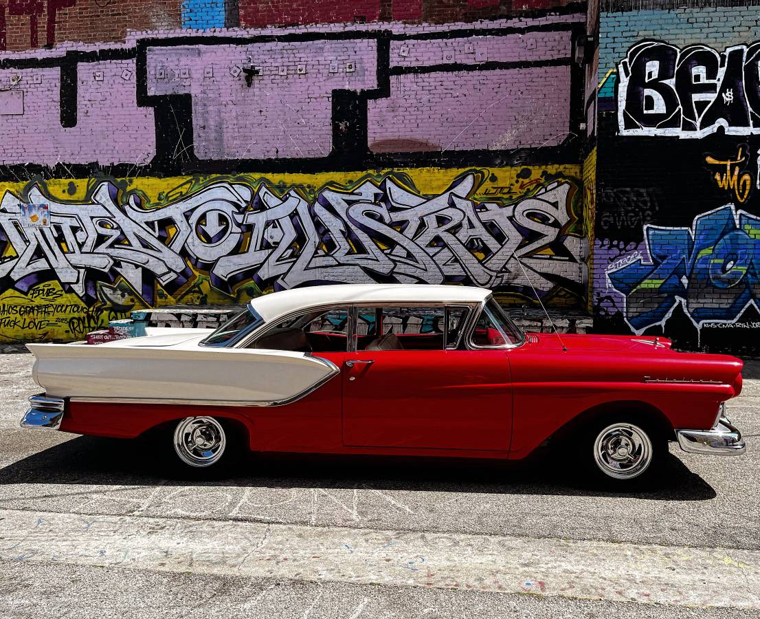 Ford-Fairlane-500-1957-Red