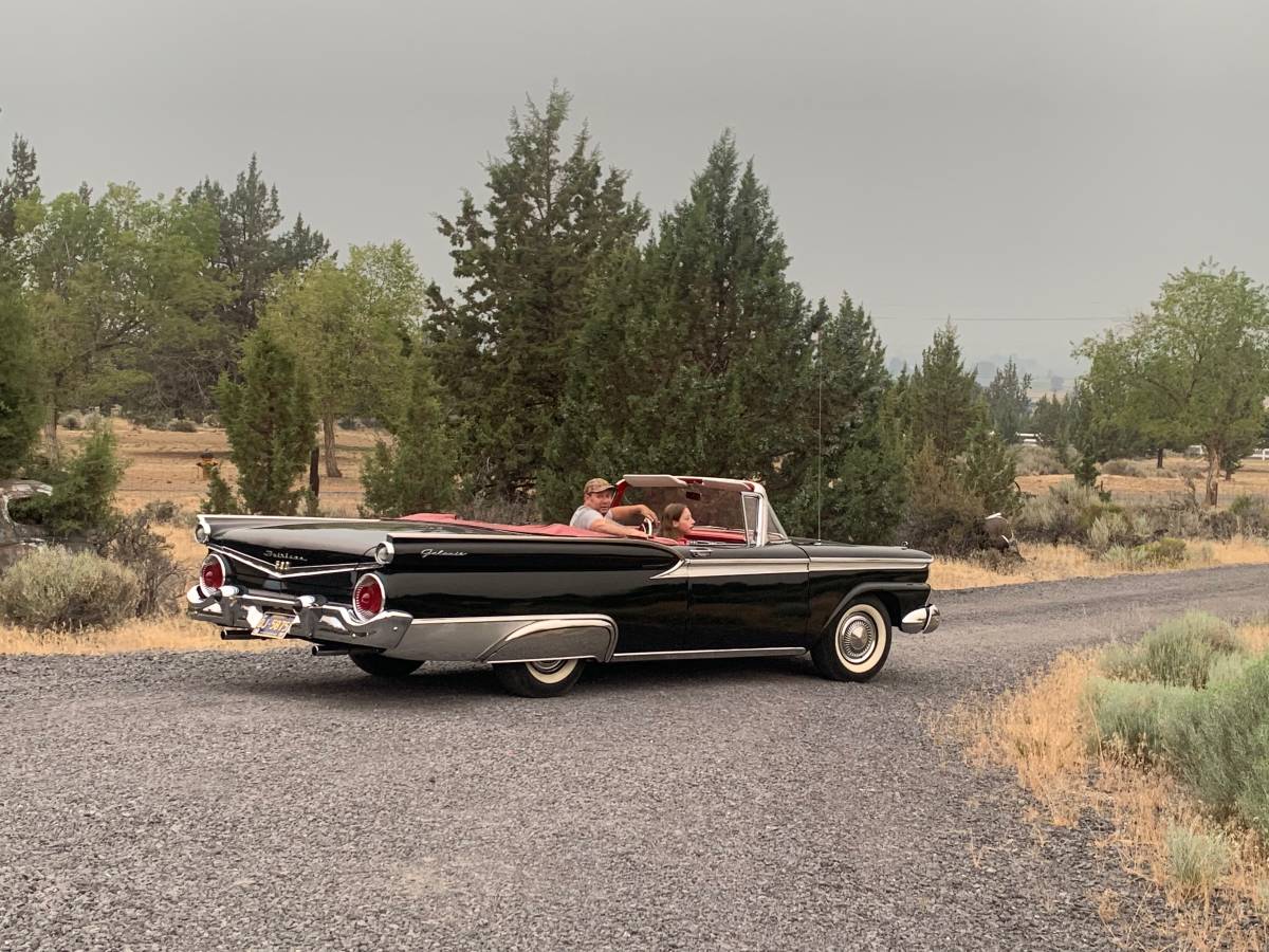 Ford-Fairlane-500-1959-black
