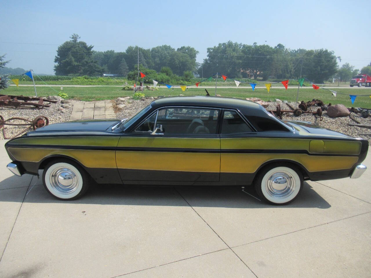 Ford-Falcon-1968-Black-Black