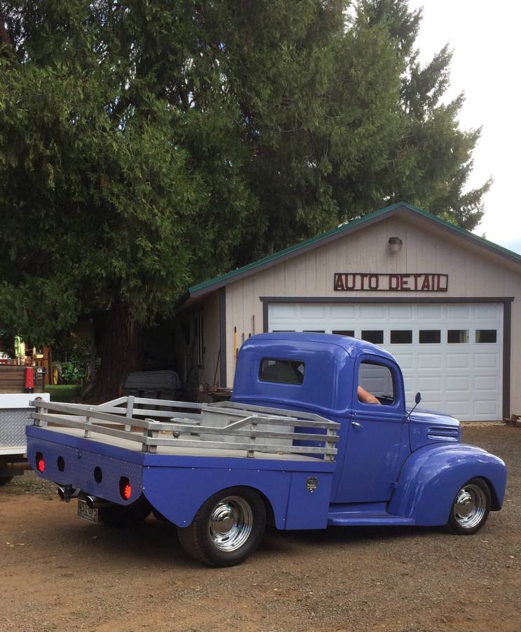 Ford-Flatbed-1947-purple