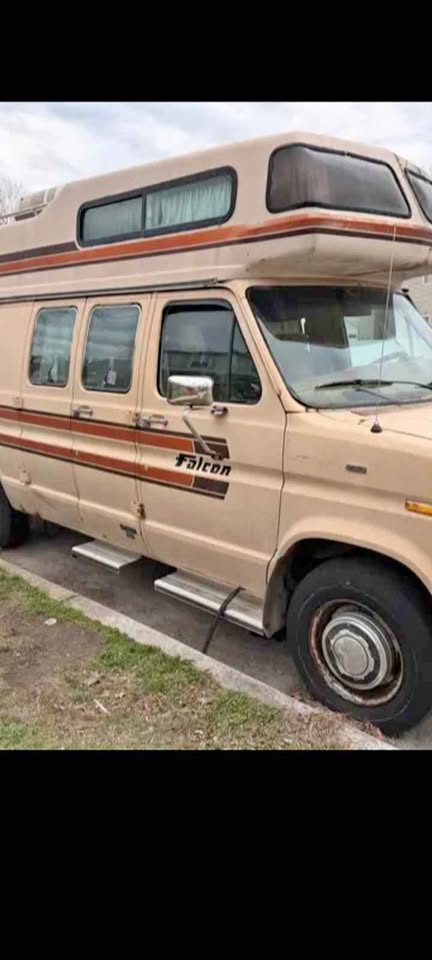 Ford-Ford-e250-1985