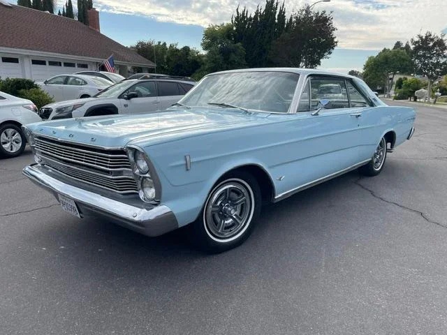 Ford-Galaxie-1966-Blue
