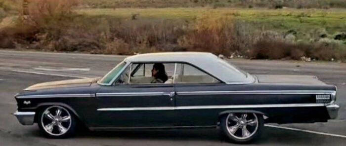Ford-Galaxie-500-1963-BlackWhite-Vinyl-Top-White