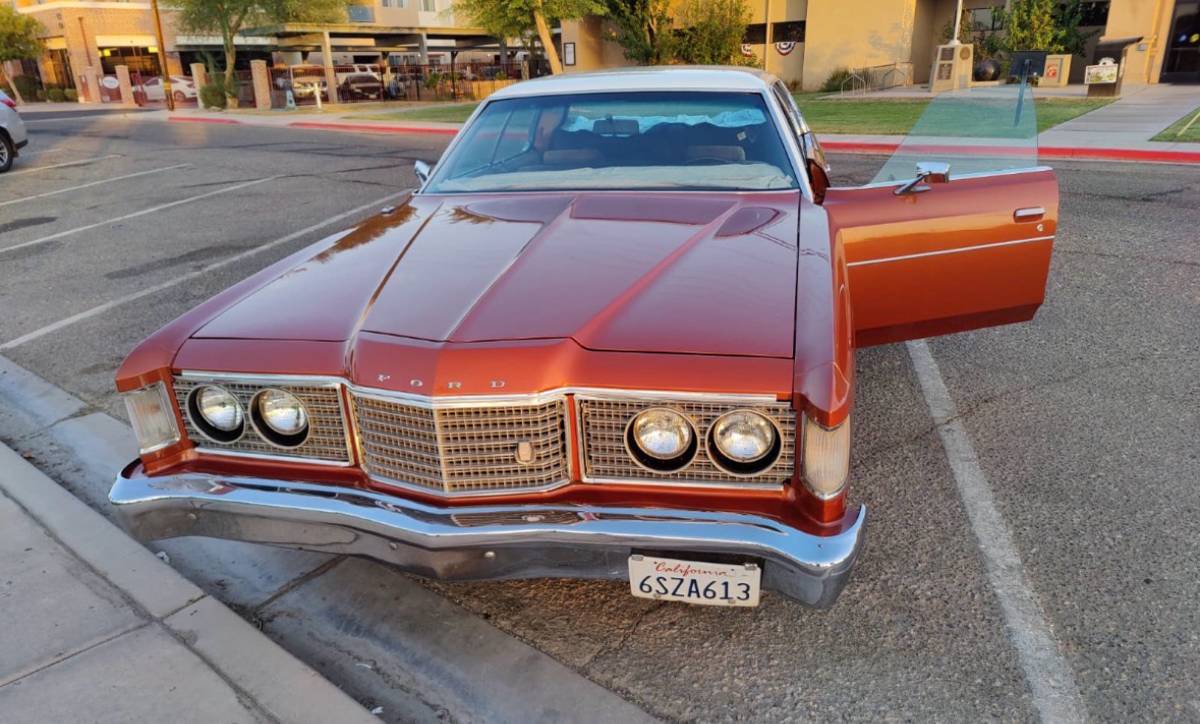 Ford-Galaxie-500-1973-custom