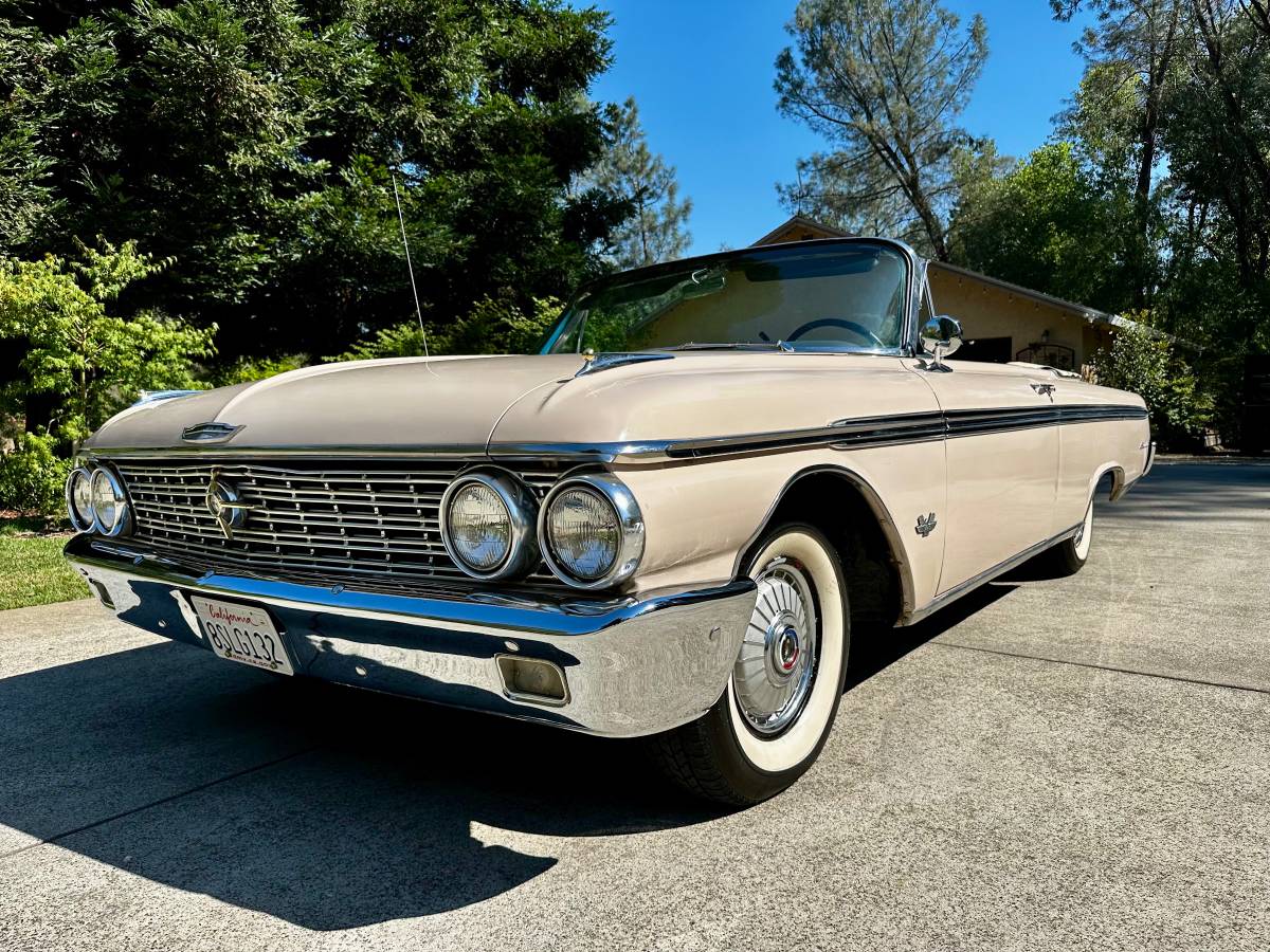 Ford-Galaxie-500-convertible-1962