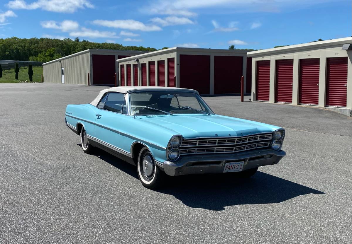 Ford-Galaxie-500-convertible-1967-blue