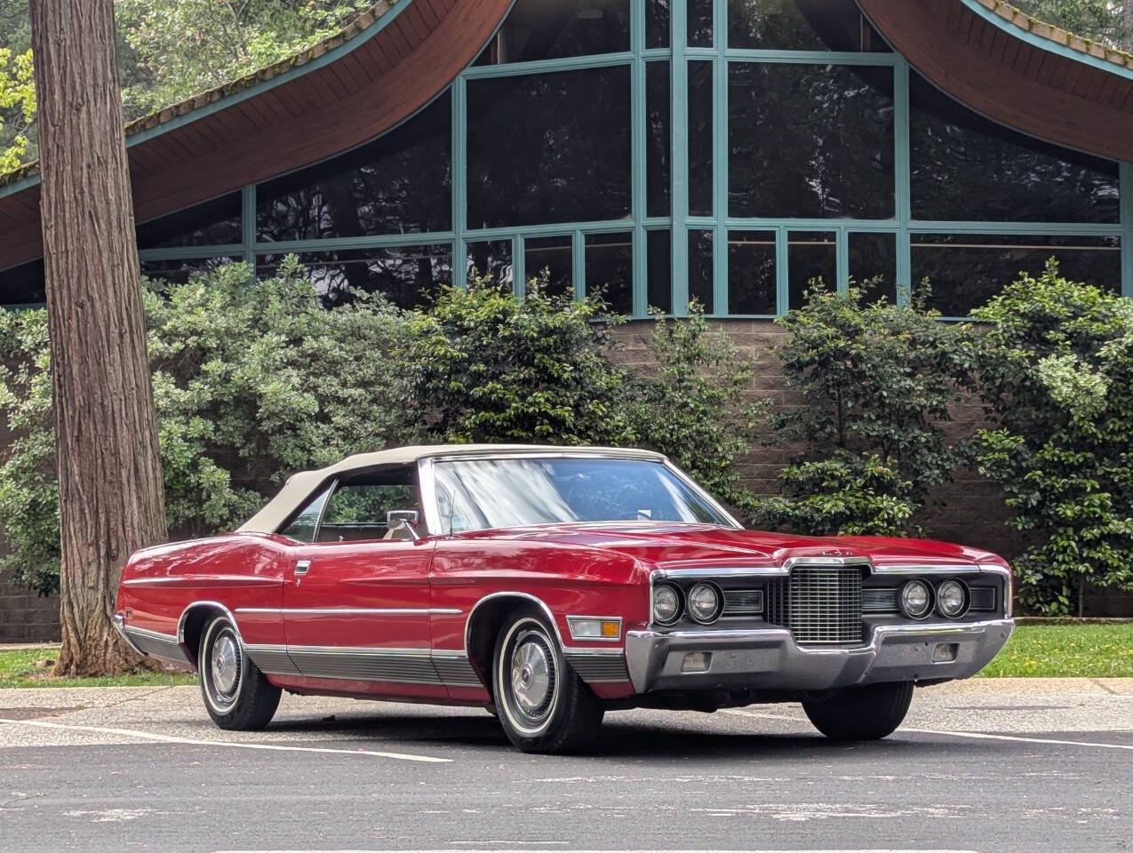 Ford-Ltd-1971-Red-Beige