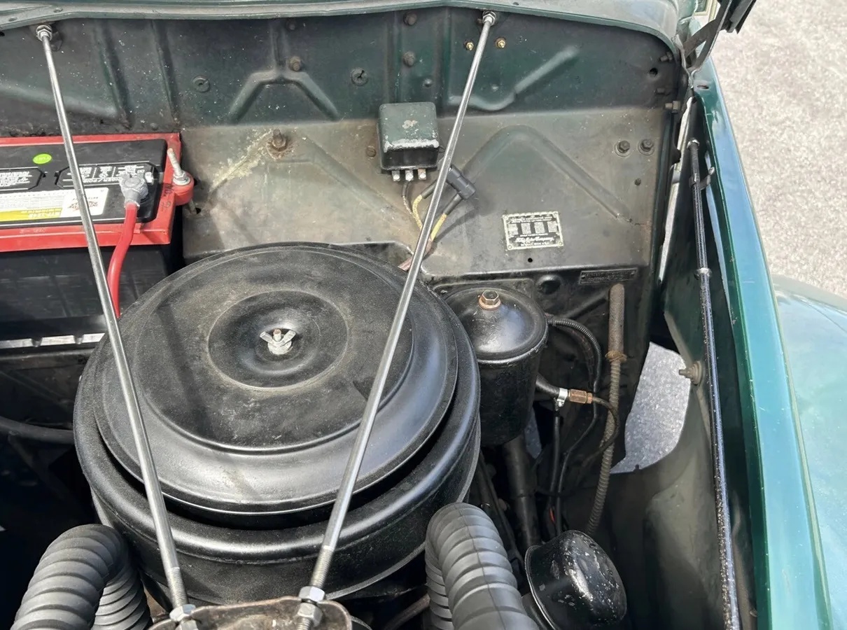 Ford-Model-81a-1938-Vineyard-Green-Tan
