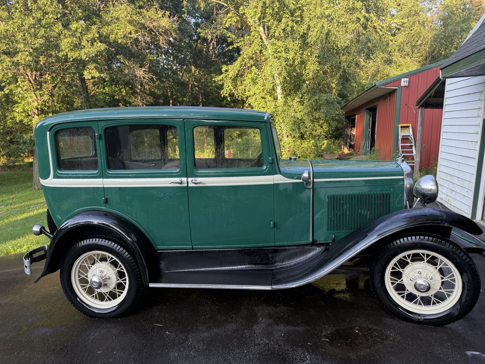 Ford-Model-A-1931-4-door-Gray