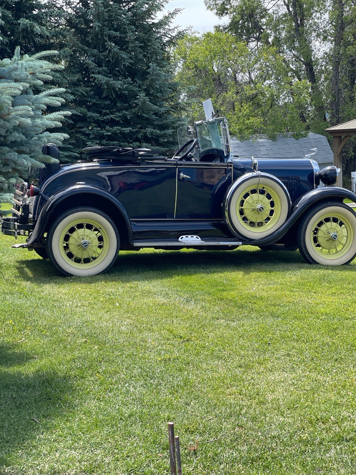Ford-Model-A-1980-Convertible-Black