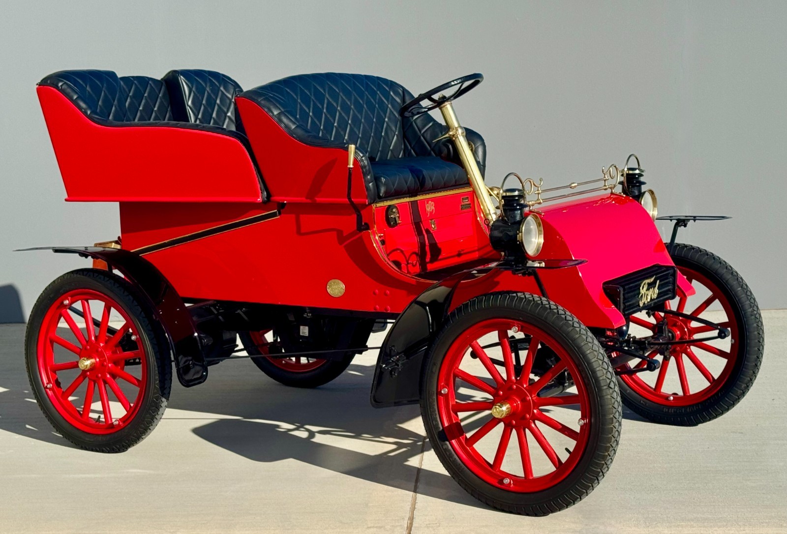 Ford-Model-A-Tribute-1903-Convertible-Black