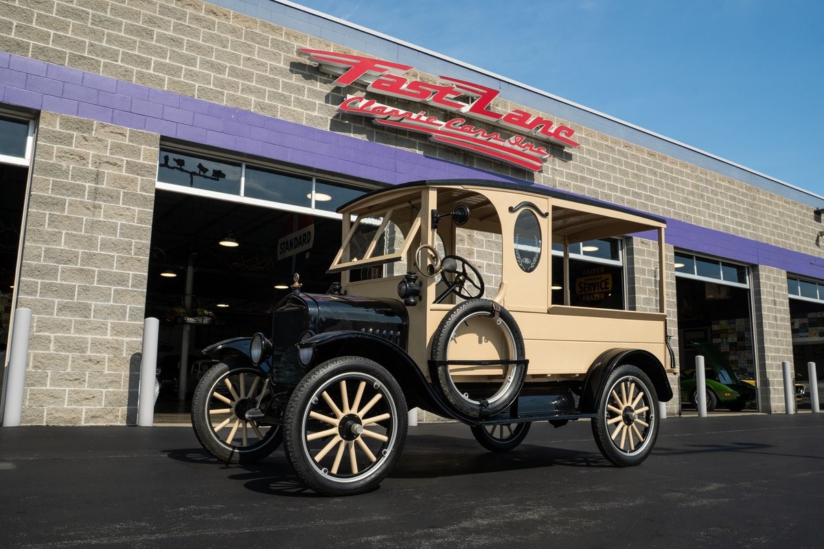 Ford-Model-T-1923-Pickup-Truck-Black