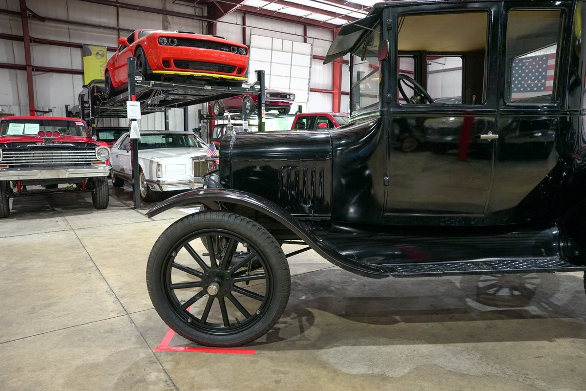 Ford-Model-T-1925-Coupe-Gray