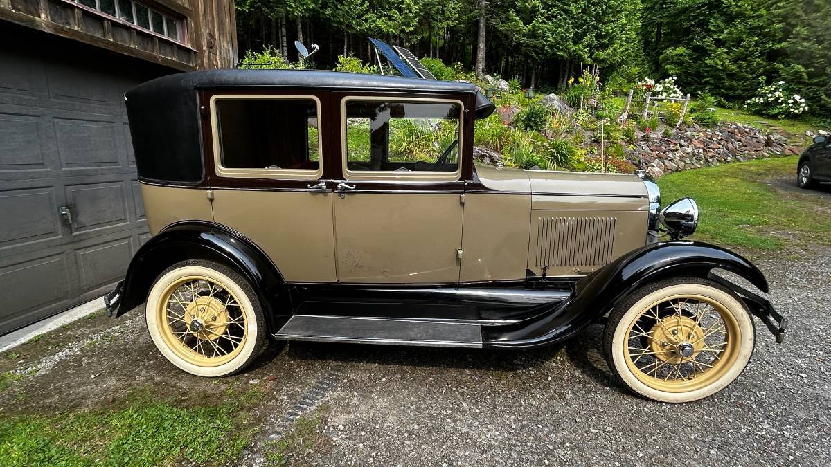 Ford-Model-a-briggs-1928-brown