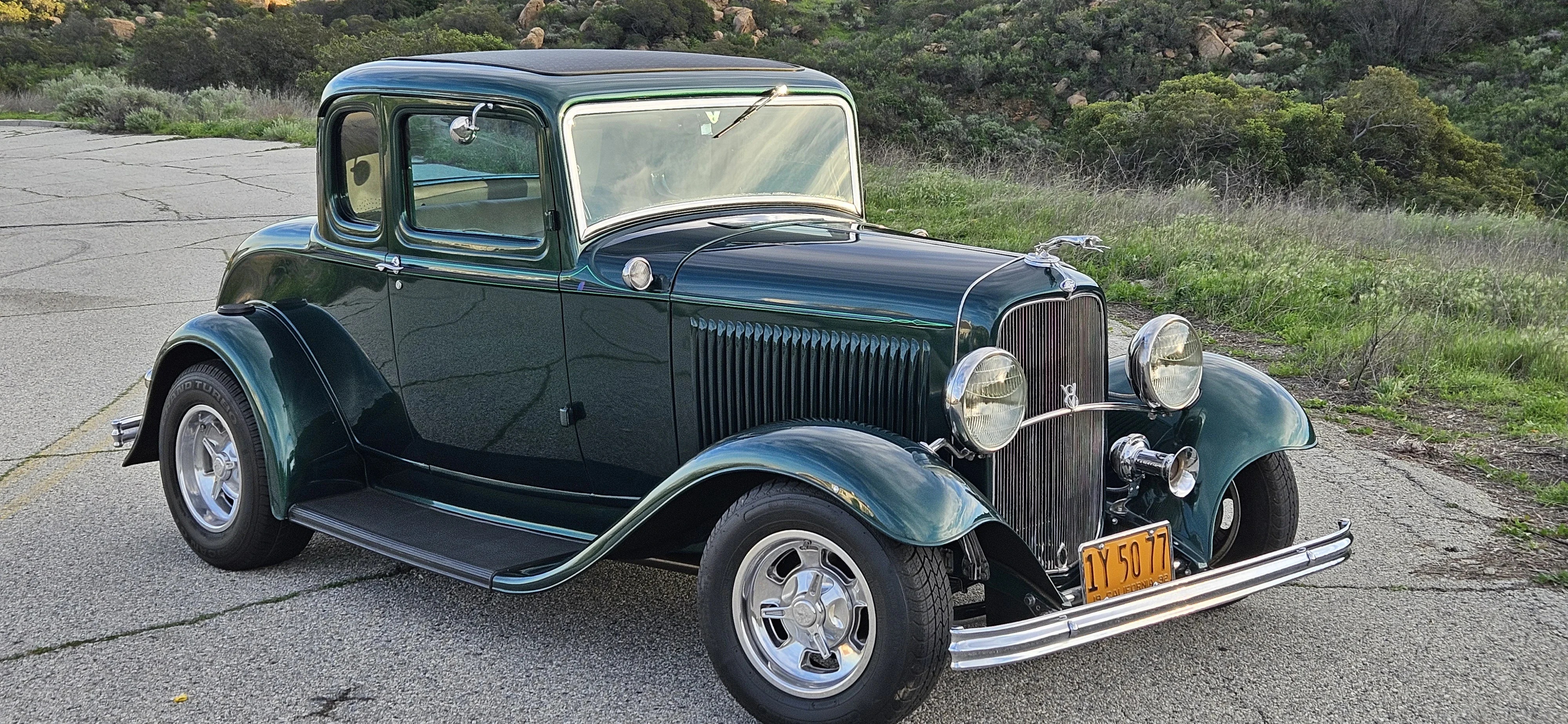 Ford-Model-b-1932-Green-Gray