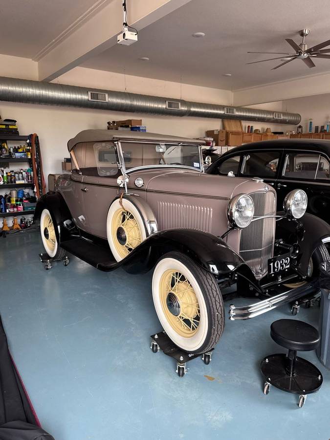 Ford-Model-b-1932-brown