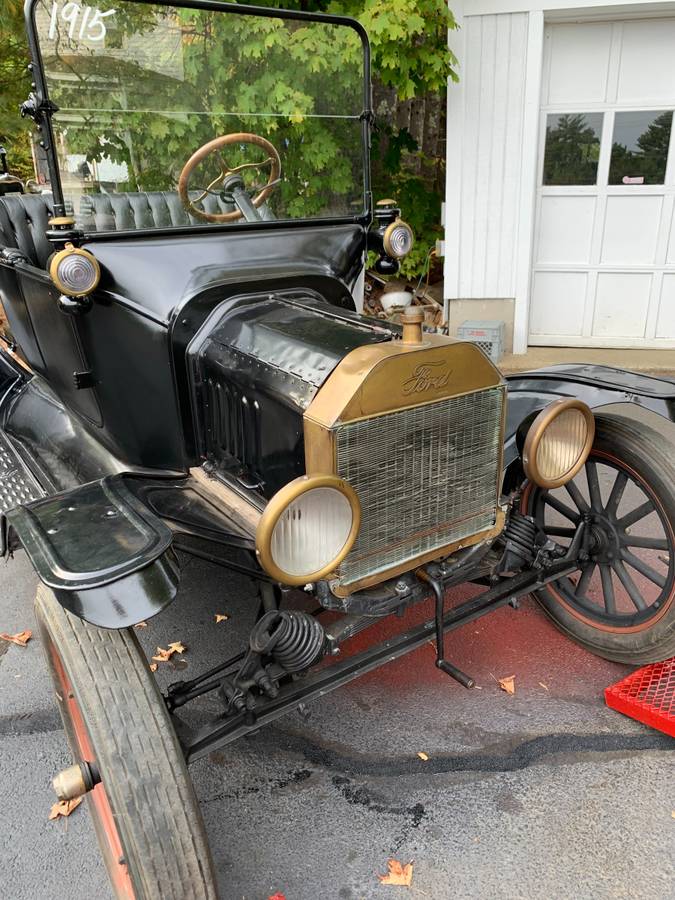 Ford-Model-t-1915-black