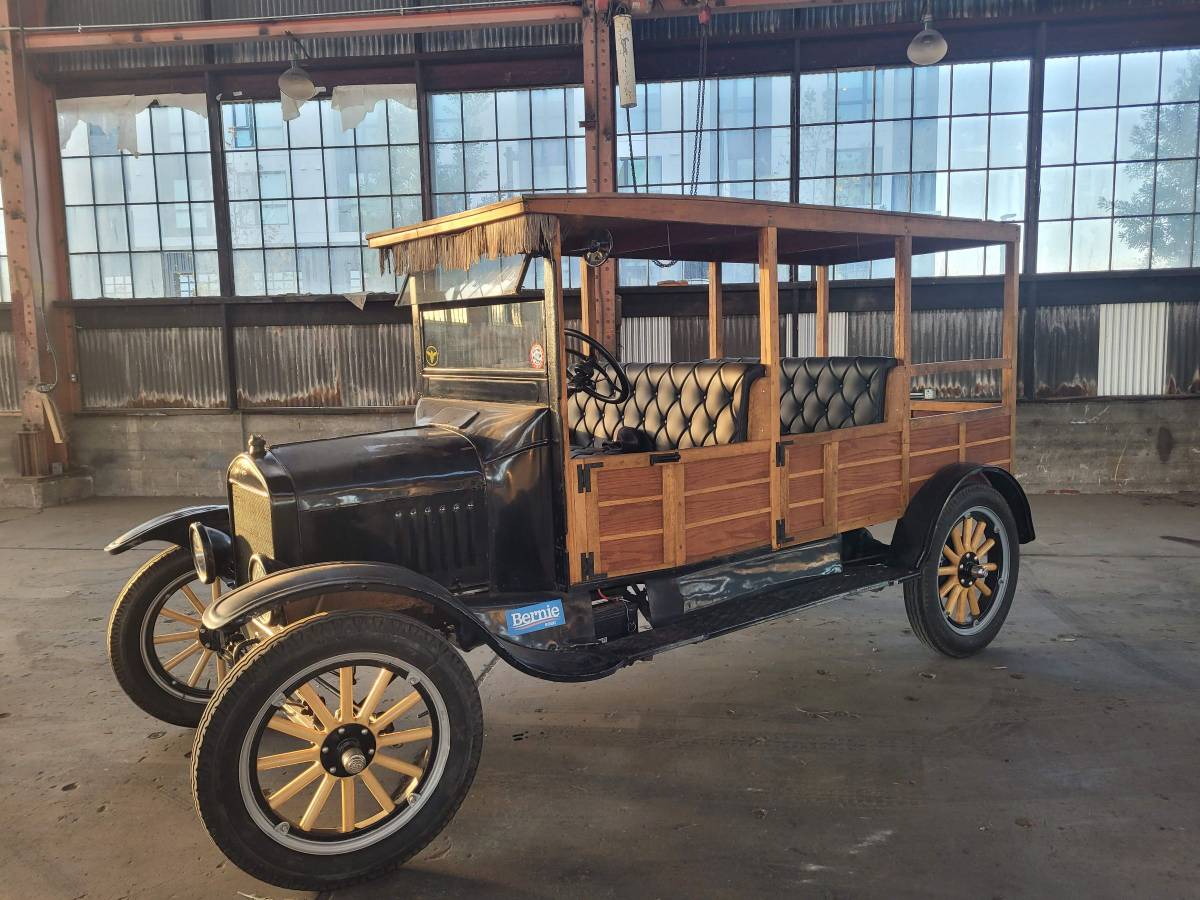 Ford-Model-tt-1922-black