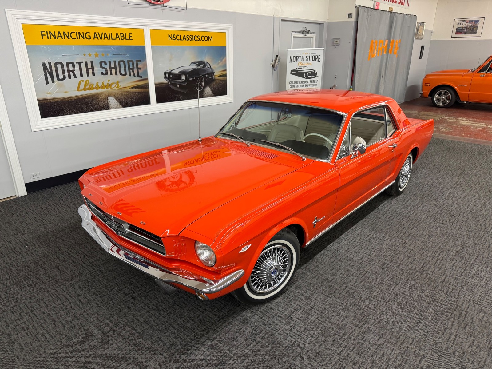 Ford-Mustang-1964-2-DOOR-WHITE