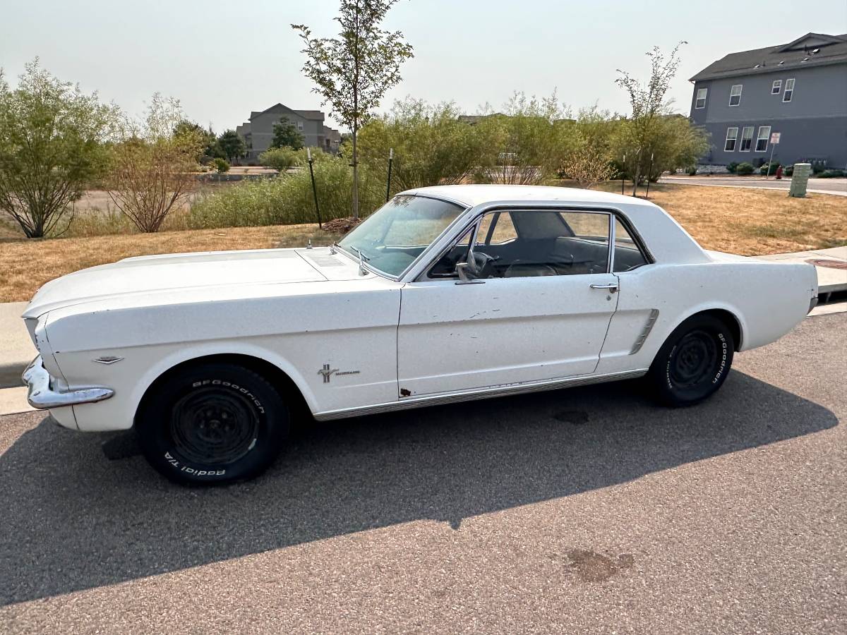 Ford-Mustang-1964-white
