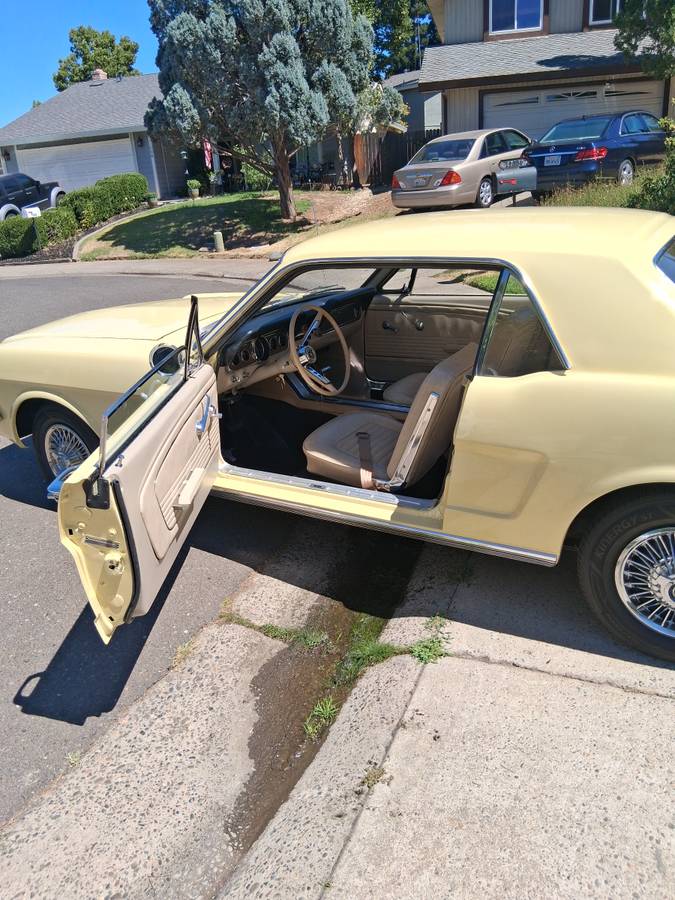 Ford-Mustang-1966