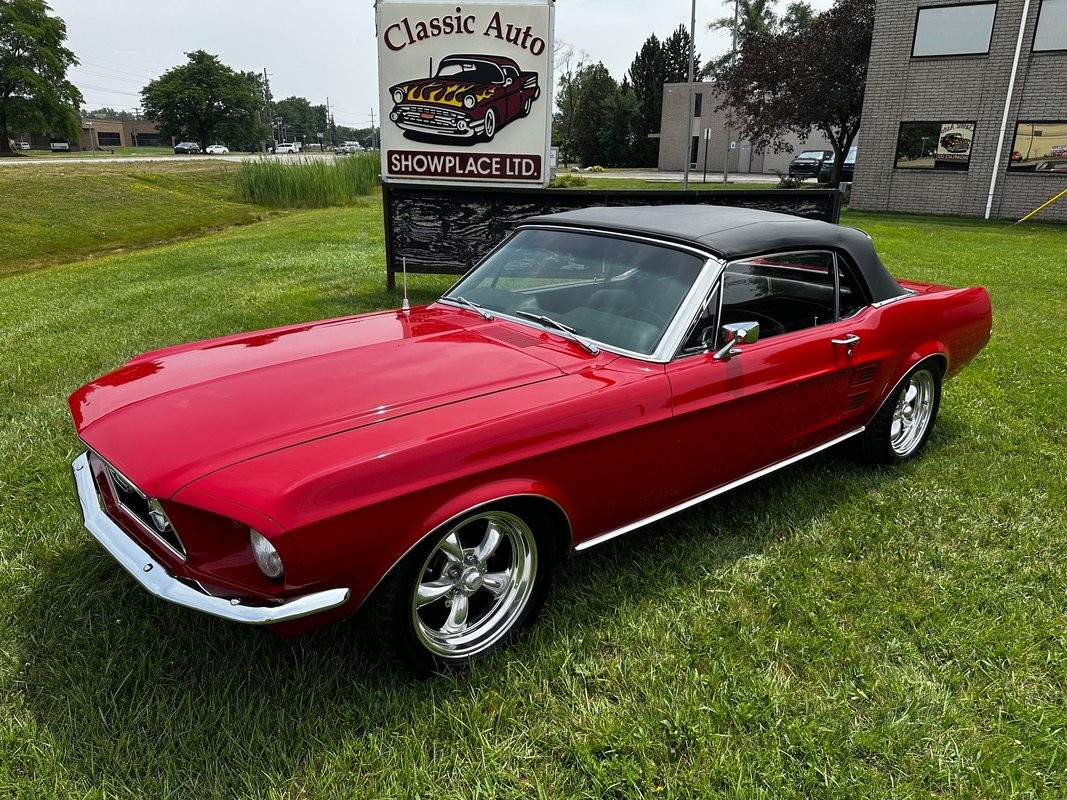 Ford-Mustang-1967-Black
