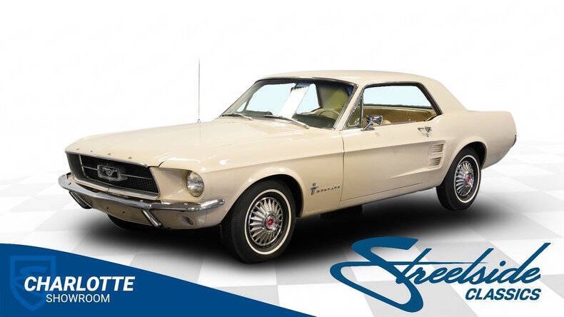 Ford-Mustang-1967-Pebble-Beige-Parchment