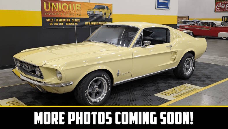 Ford-Mustang-1967-Yellow