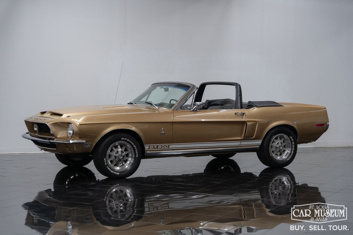 Ford-Mustang-1968-Convertible-Black-vinyl