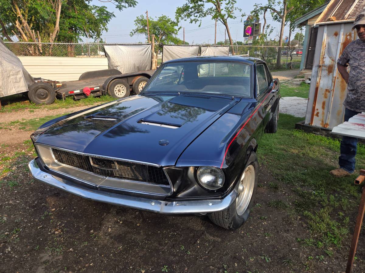Ford-Mustang-1968-custom