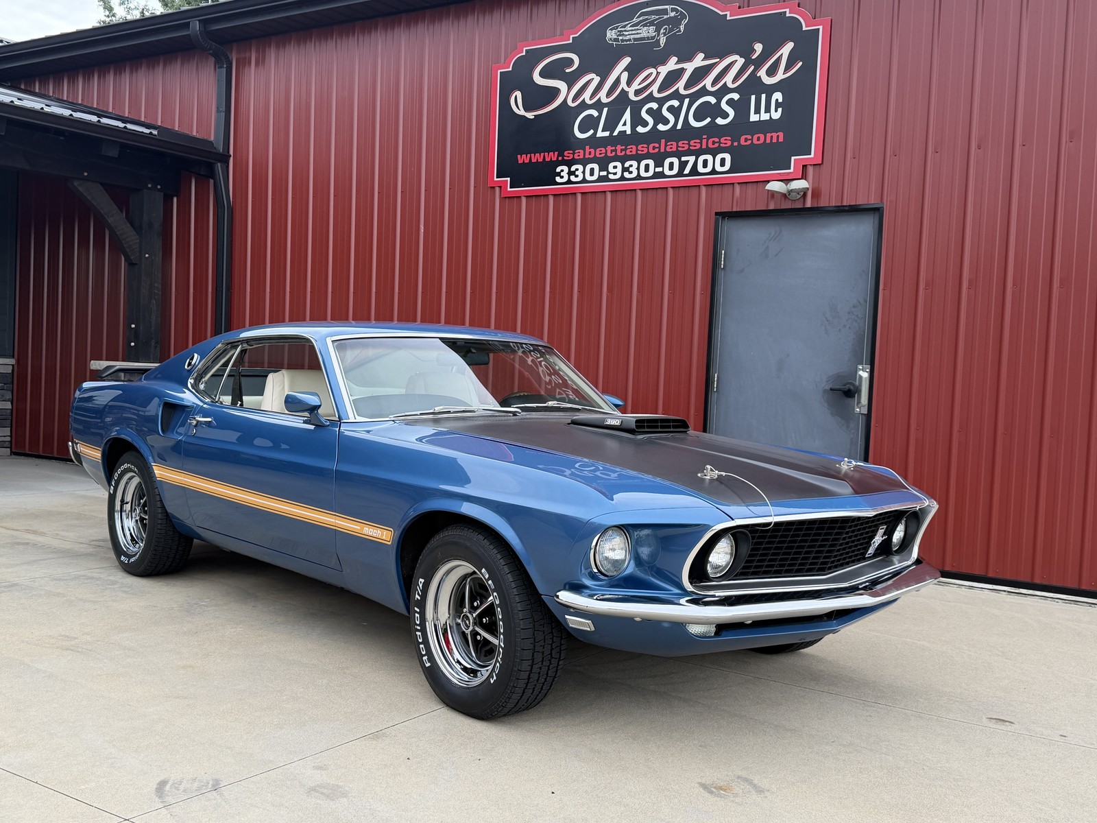 Ford-Mustang-1969-2-Door-Fastback-White
