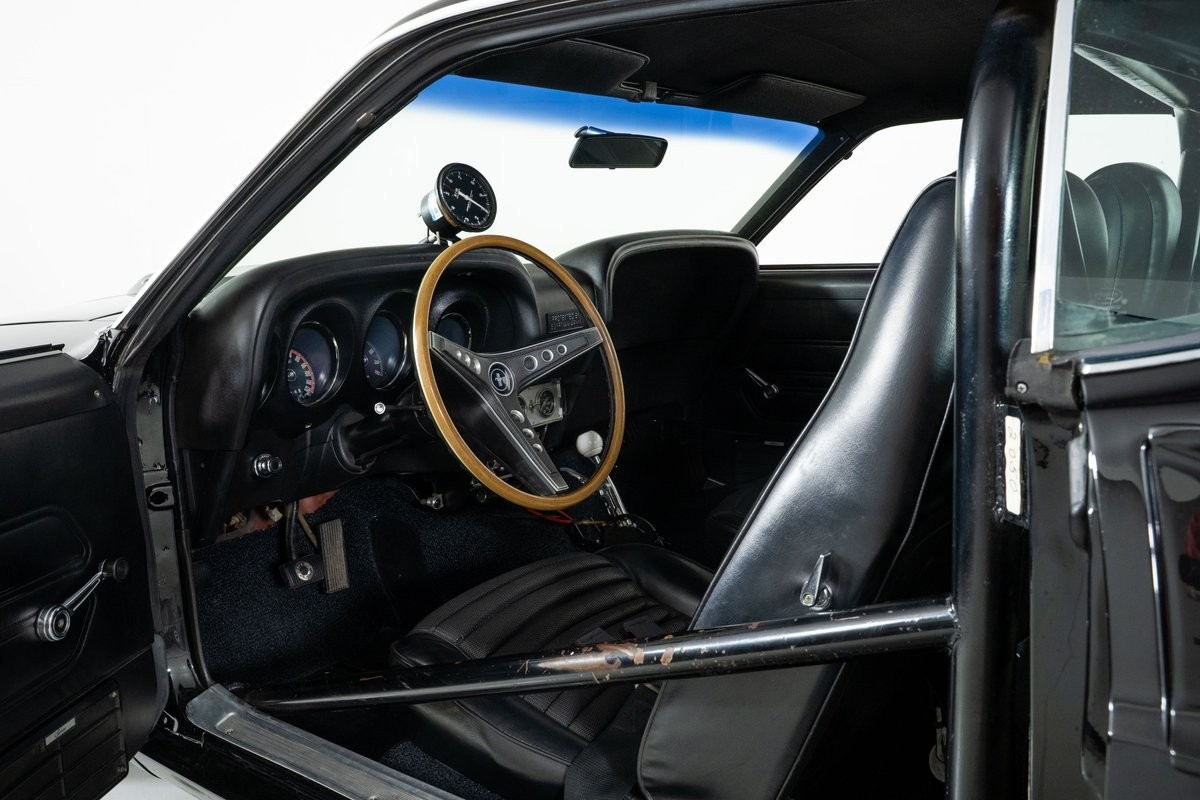 Ford-Mustang-1969-Gloss-Black-Black Ford-Mustang-1969-Gloss-Black-Black