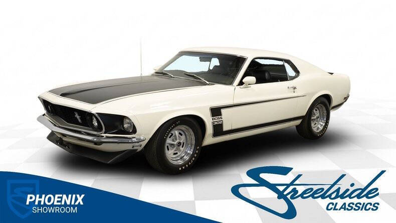 Ford-Mustang-1969-Wimbledon-White-Black