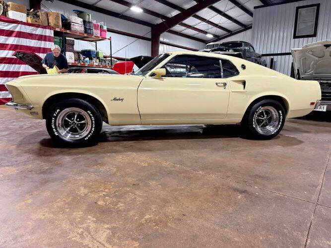 Ford-Mustang-1969-Yellow-Black