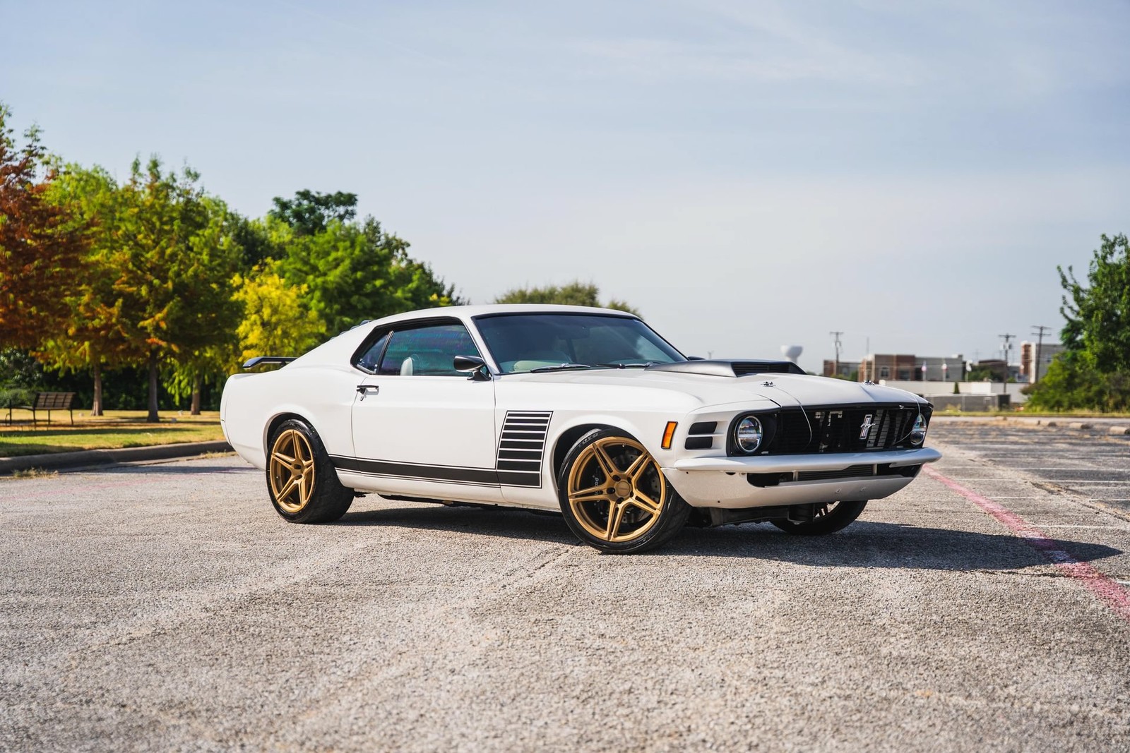 Ford-Mustang-1970-2D-Coupe-Parchment