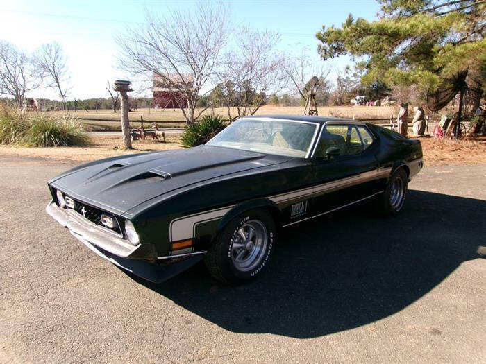 Ford-Mustang-1971-Dark-GreenSilver-Stripes-Green-Crush-Velvet-Diamond-Tuck