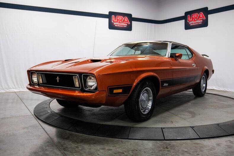 Ford-Mustang-1973-Copper-Black