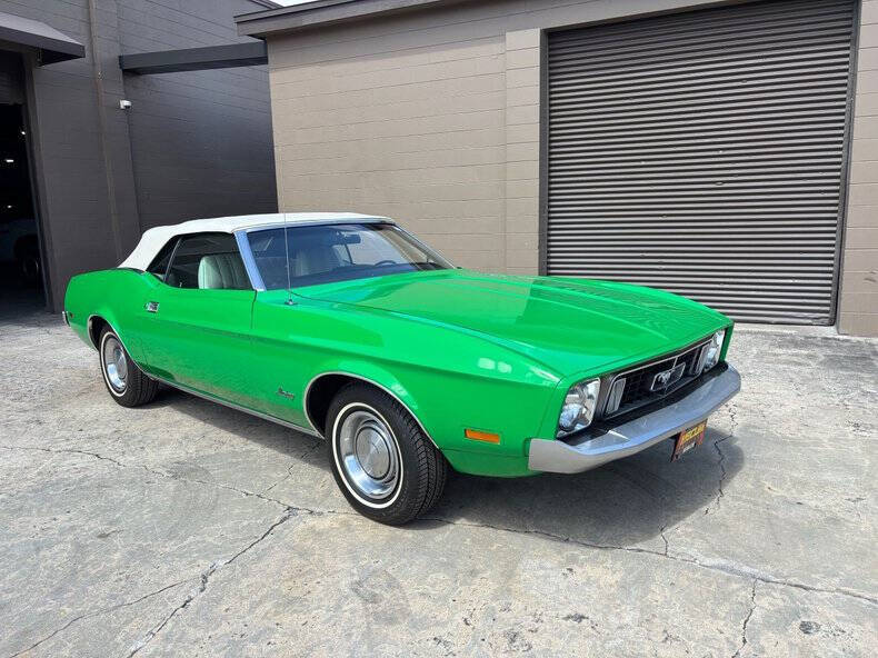 Ford-Mustang-1973-Green-White