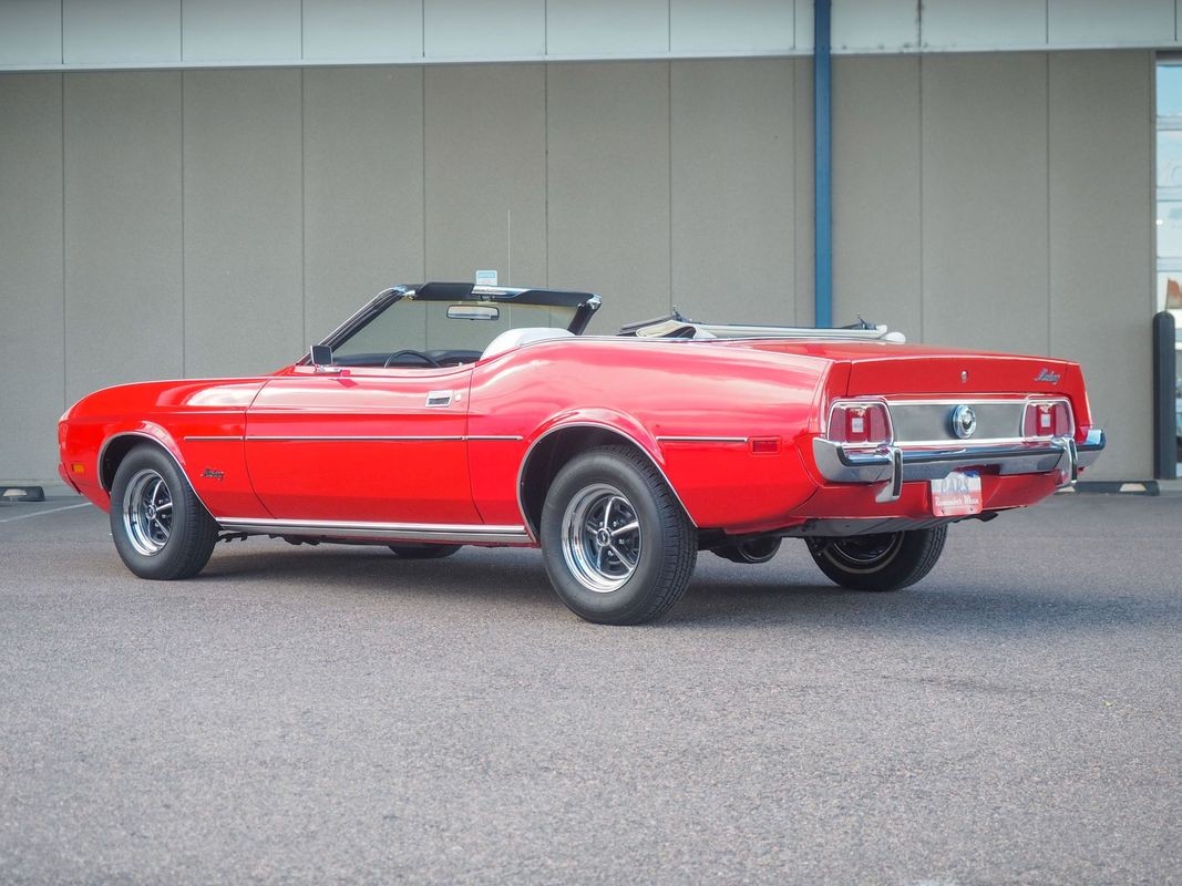 Ford-Mustang-1973-Red