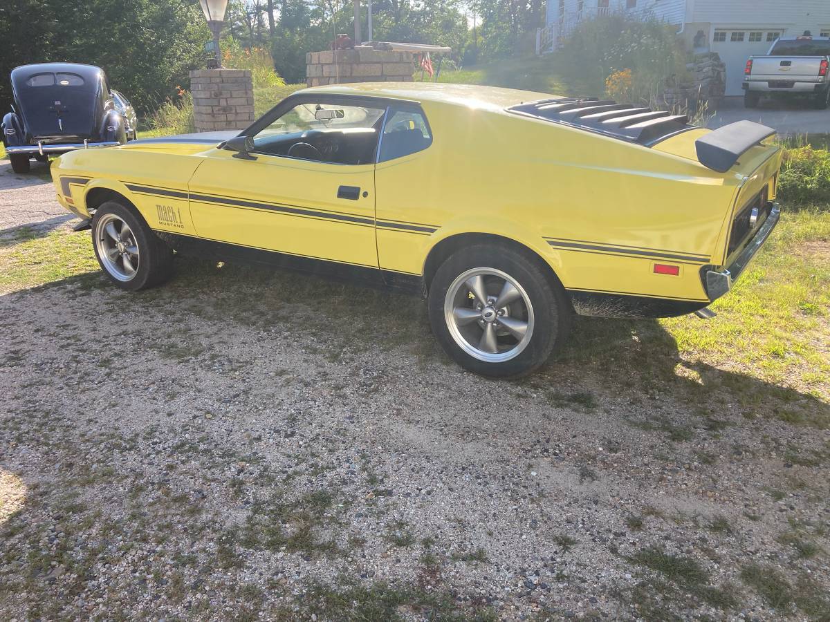 Ford-Mustang-1973-yellow Ford-Mustang-1973-yellow