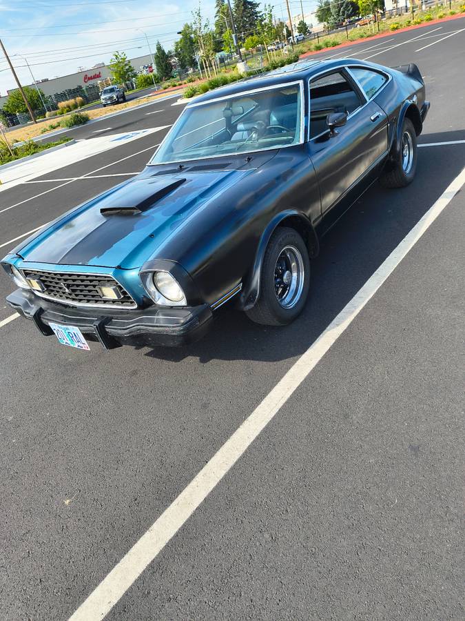 Ford-Mustang-1976-blue