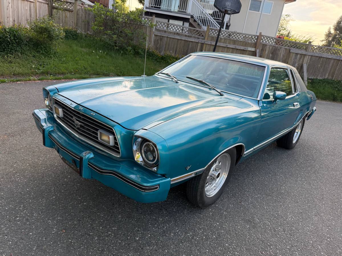 Ford-Mustang-1977-Blue