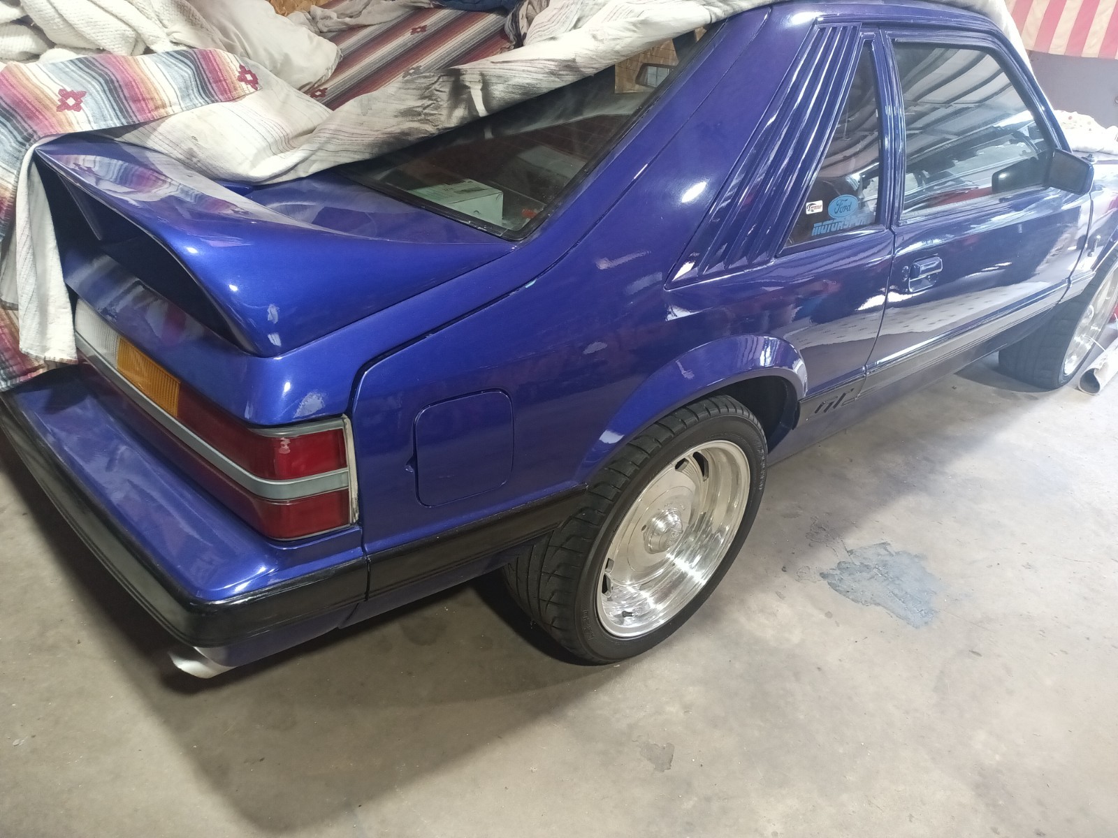 Ford-Mustang-1985-Sedan-Gray Ford Mustang 1985
