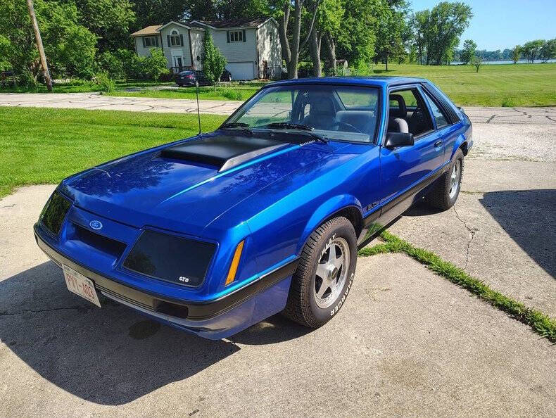 Ford-Mustang-1985-Viper-Blue-Gray