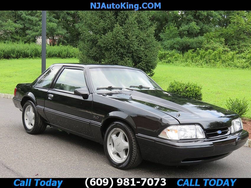 Ford-Mustang-1987-Black