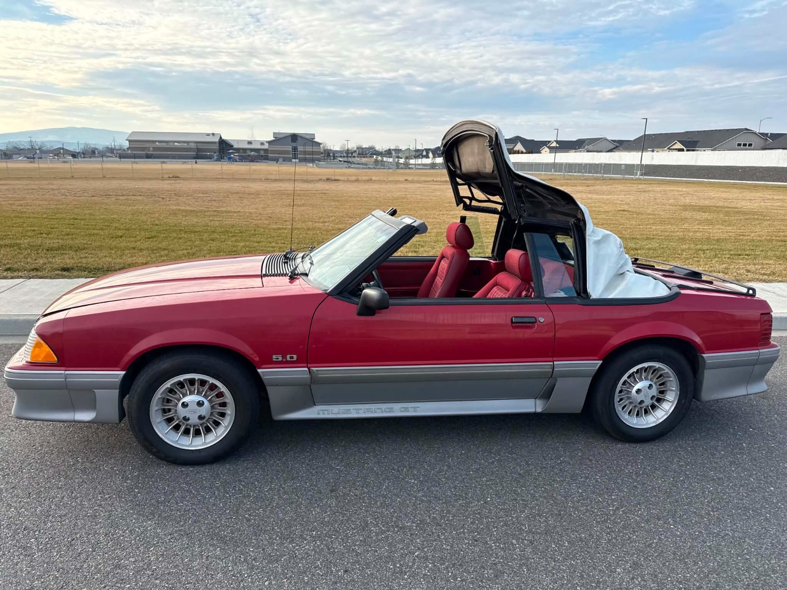 Ford-Mustang-1989-Convertible-Red