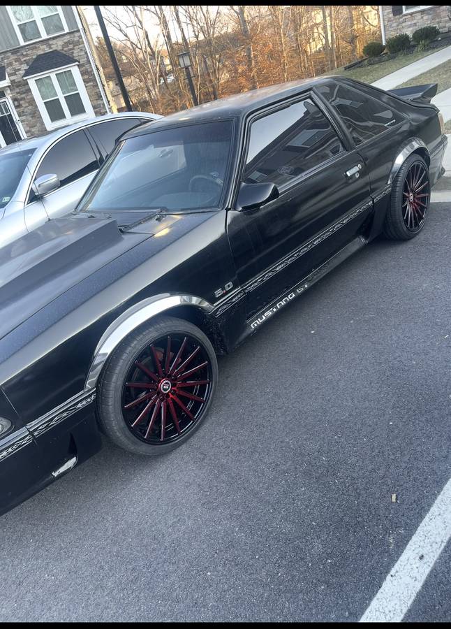 Ford-Mustang-1990-black