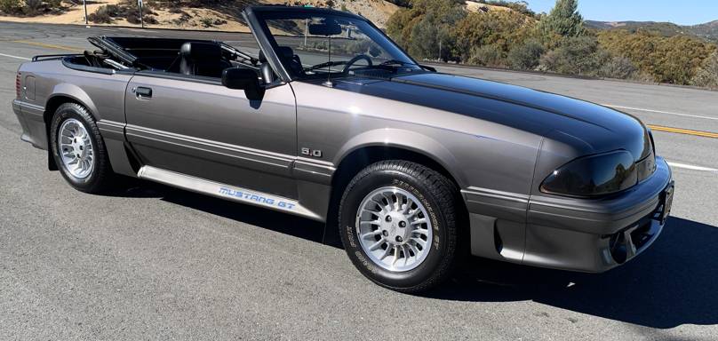 Ford-Mustang-1990-grey