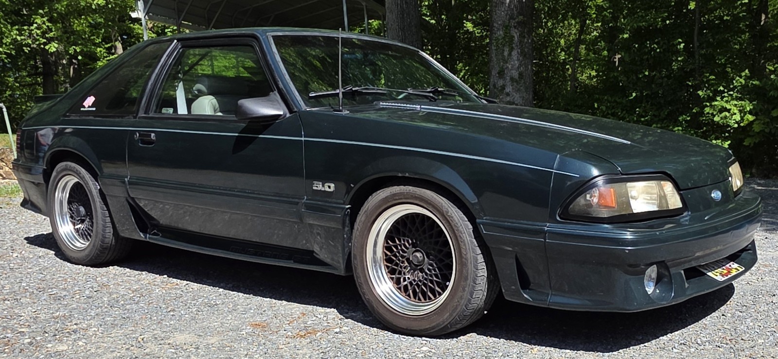 Ford-Mustang-1992-Hatchback-Tan